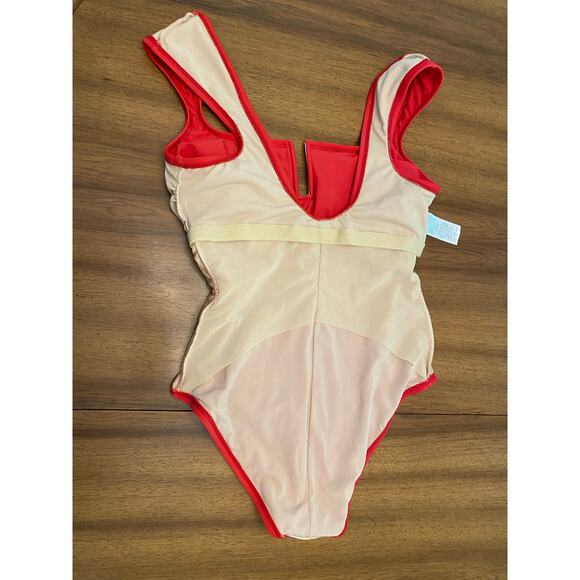 Kona Sol Dark Pink Wide Strap Notch Front One Piece Modest Size Med Barbiecore - Picture 4 of 5
